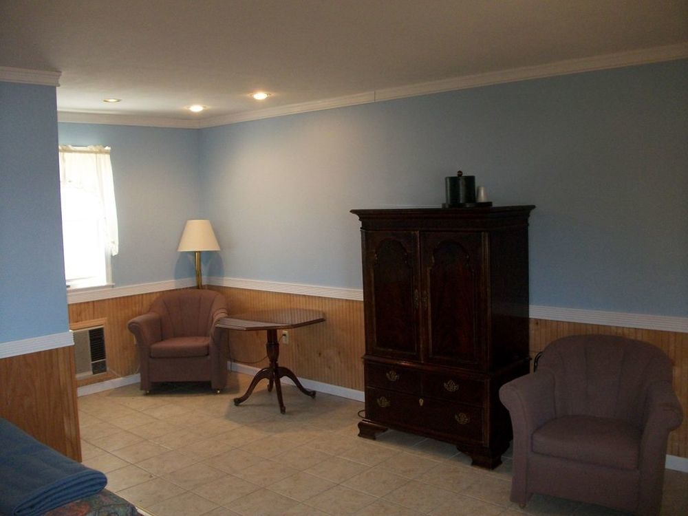 Chesapeake House Tilghman Island Room photo